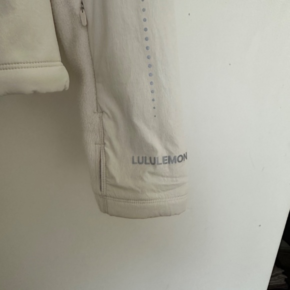 Lululemon Jacket - Picture 3 of 4
